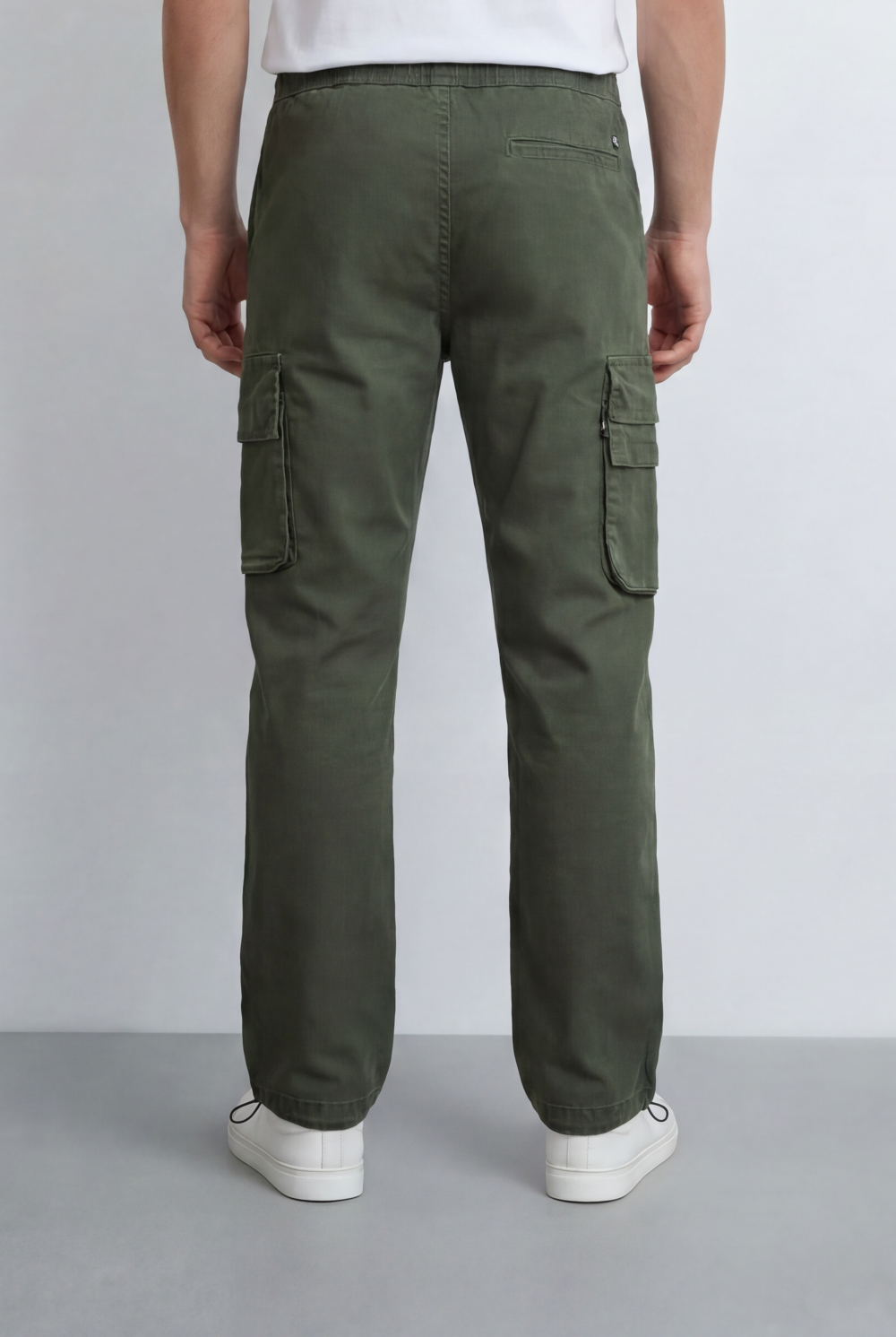 Men’s Cargo Pants Featuring Utility Side Pockets