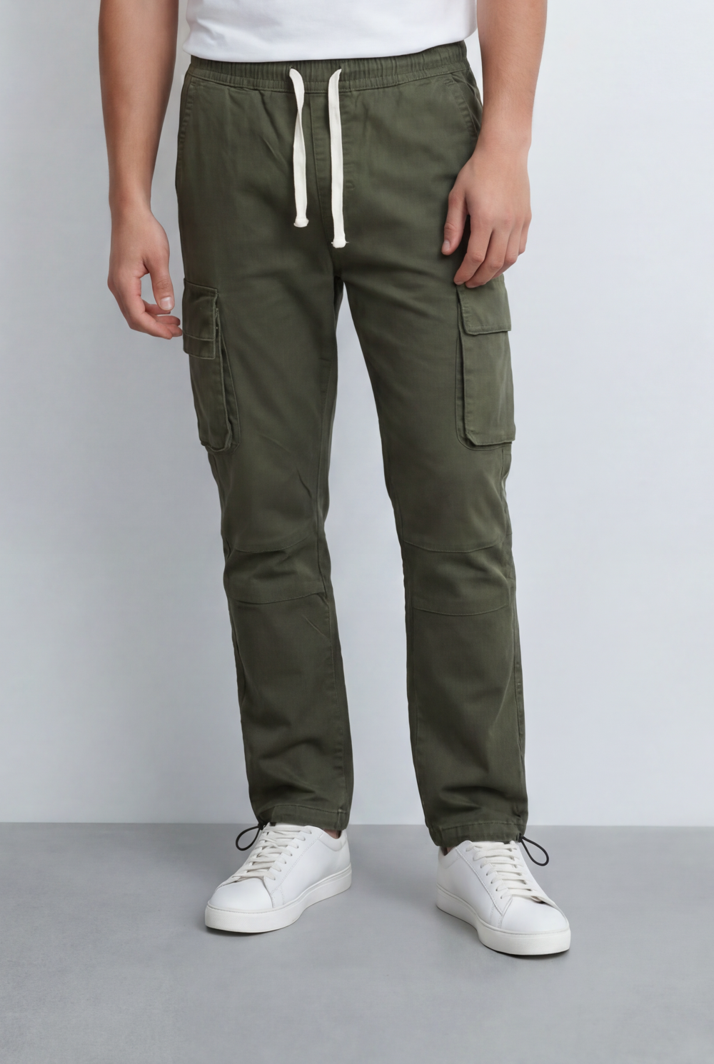 Men’s Cargo Pants Featuring Utility Side Pockets
