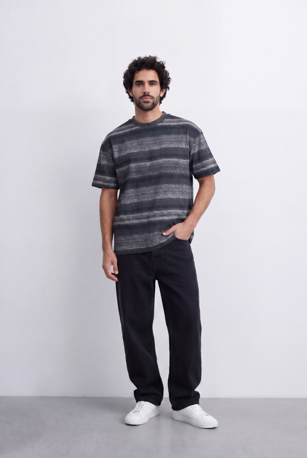 Men’s Brush Stripe T-Shirt Textured Horizontal Pattern