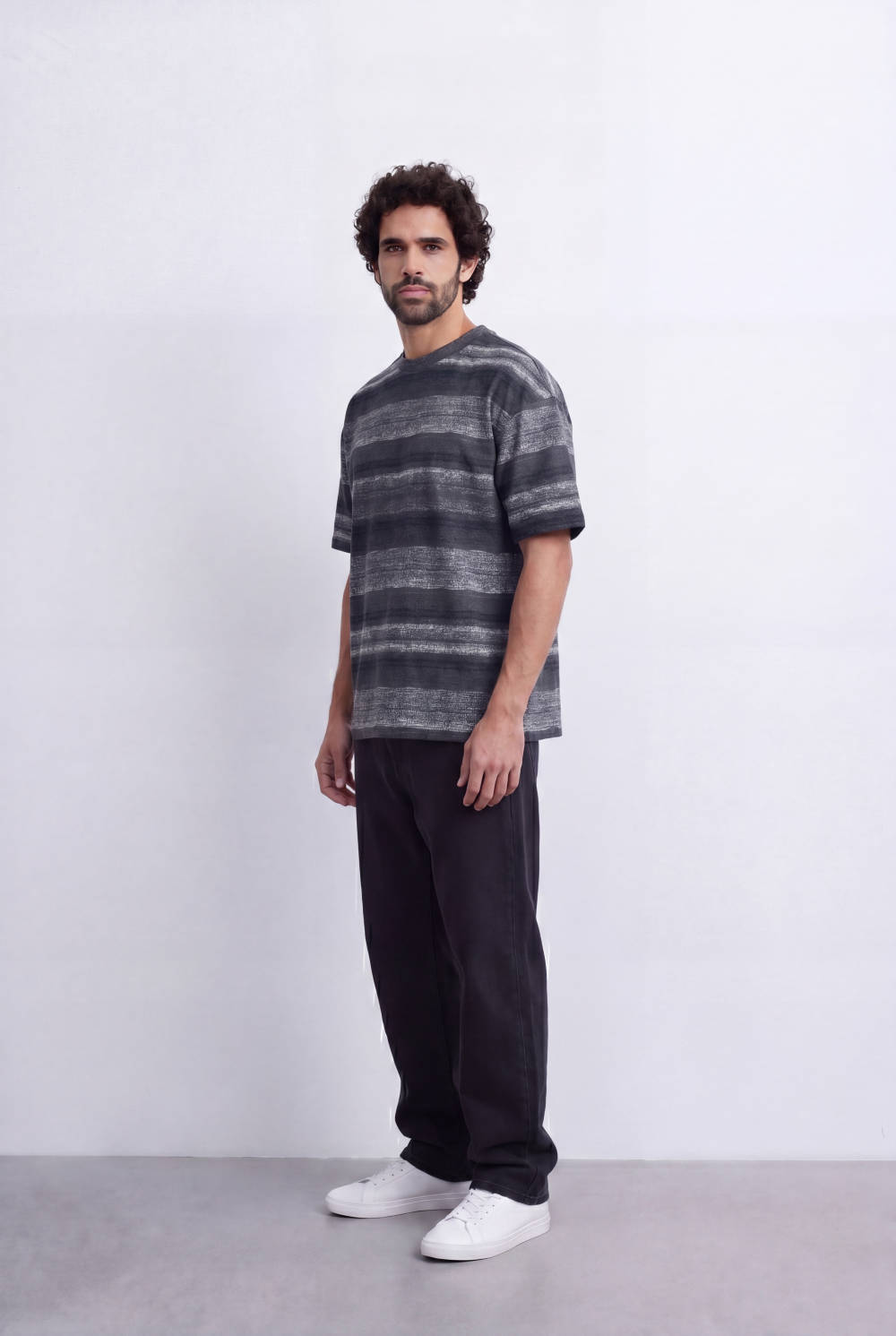Men’s Brush Stripe T-Shirt Textured Horizontal Pattern