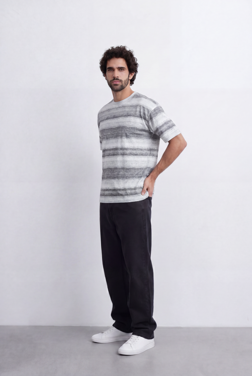 Men’s Brush Stripe T-Shirt Textured Horizontal Pattern