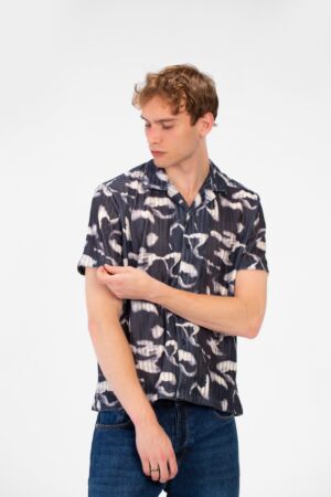 Slim Fit Half Sleeve Comfortable Modern Shirt